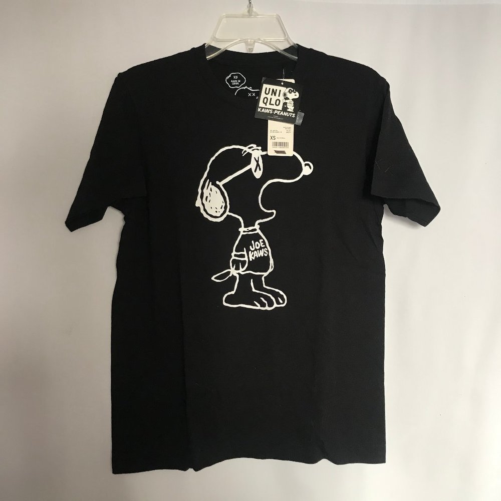 Uniqlo x Kaws x Peanuts Snoopy Black Tshirt